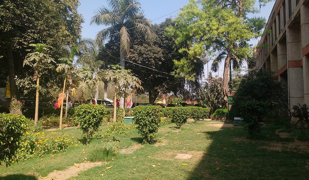 Dyal Singh College campus