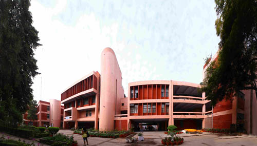 Shivaji College campus
